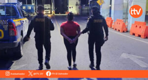 Guatemala captura y expulsa a salvadoreña buscada por contrabando en El Salvador