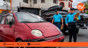 San Salvador Centro impulsa plan permanente para retirar vehículos abandonados