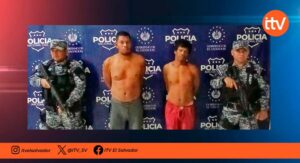 Capturan a dos extranjeros por agredir a un hombre con una tabla