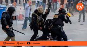 Operativo migratorio en hospital de Brooklyn provoca disturbios y arrestos