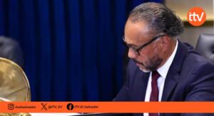 Castro recibe informe presidencial y convoca nueva plenaria para este miércoles