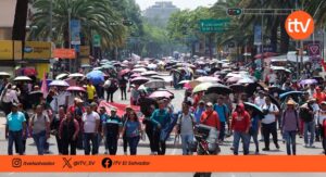 Protestas de maestros escalan en México a días del inicio del Mundial