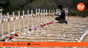 Entierran en fosas comunes a víctimas no identificadas en Venezuela
