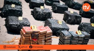 FGR inicia peritajes a 1.3 toneladas de cocaína incautado en altamar