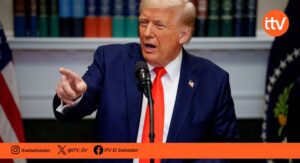 Trump arremete contra Obama tras críticas por guerra con Irán