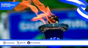 El Salvador entrega a Honduras la Antorcha Centroamericana por la Independencia