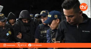 Guatemala destituye a dos altos mandos policiales tras asesinato de exfiscal