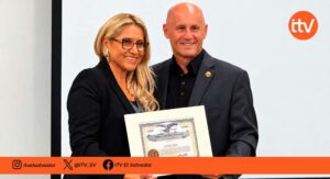 Orgullo hispano en Nueva York: Lidy Flores, la líder salvadoreña reconocida por la Policía de Nassau por su incansable labor comunitaria